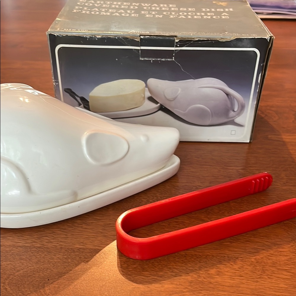 Earthenware Convered Mouse Cheese Dish. White Mouse with Red Tongs